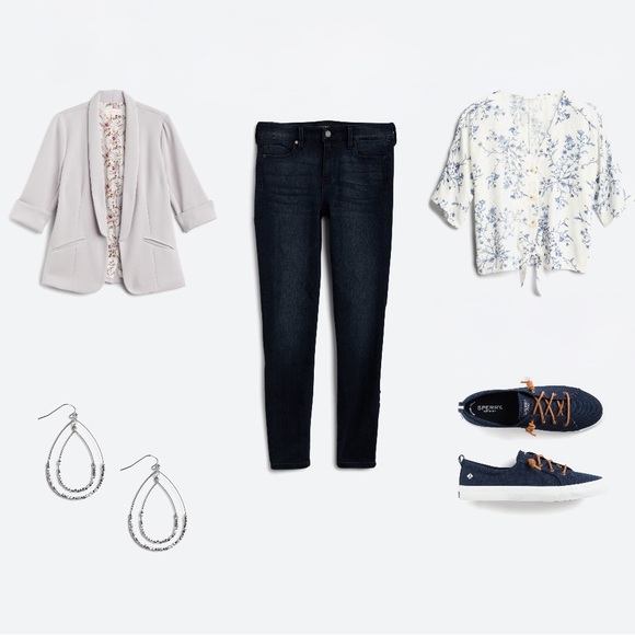 Elayne Tie Front Top - Picture 5 of 7